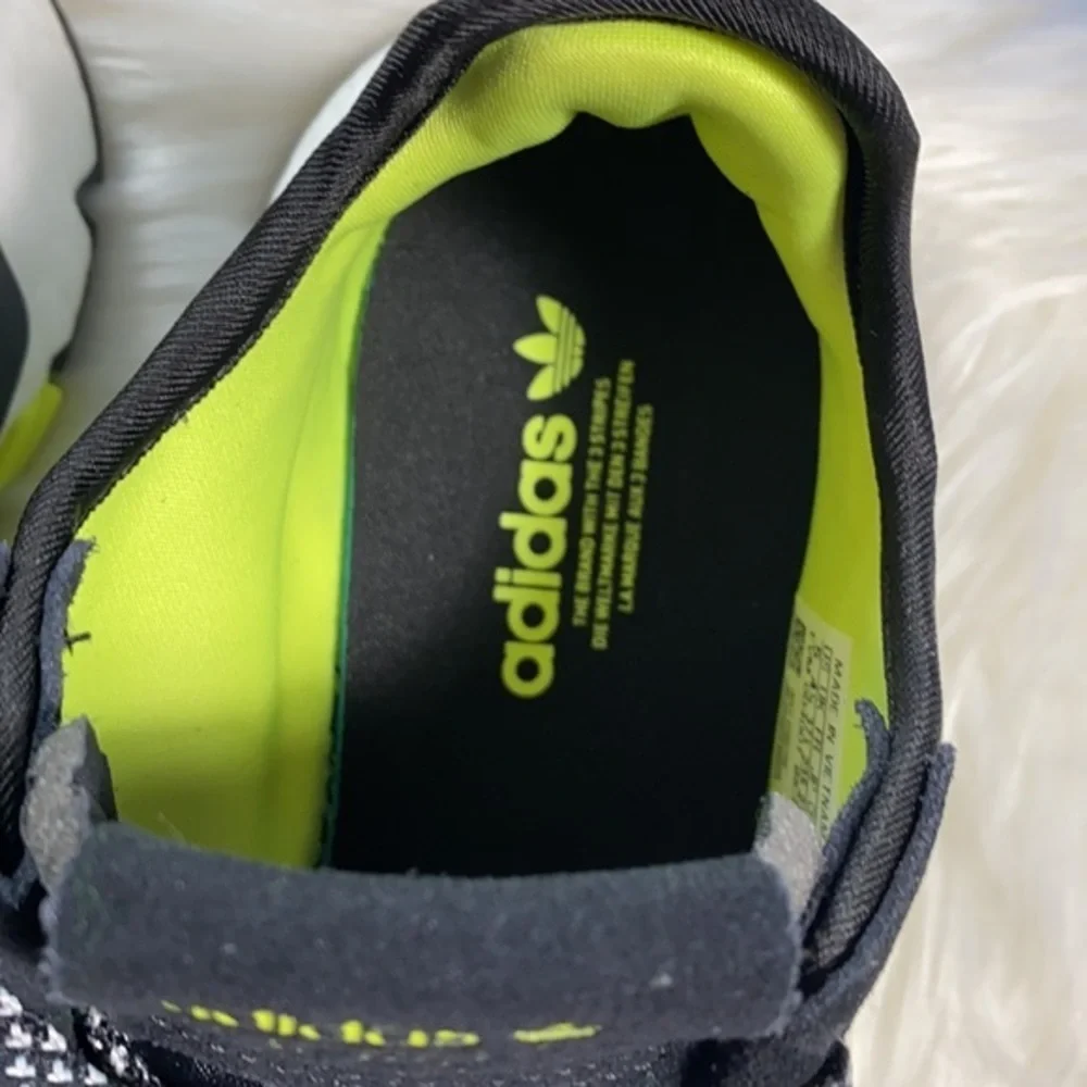 Adidas 🌙 NiteJoggers Ref. Rare Colorway/ Blk/Neon